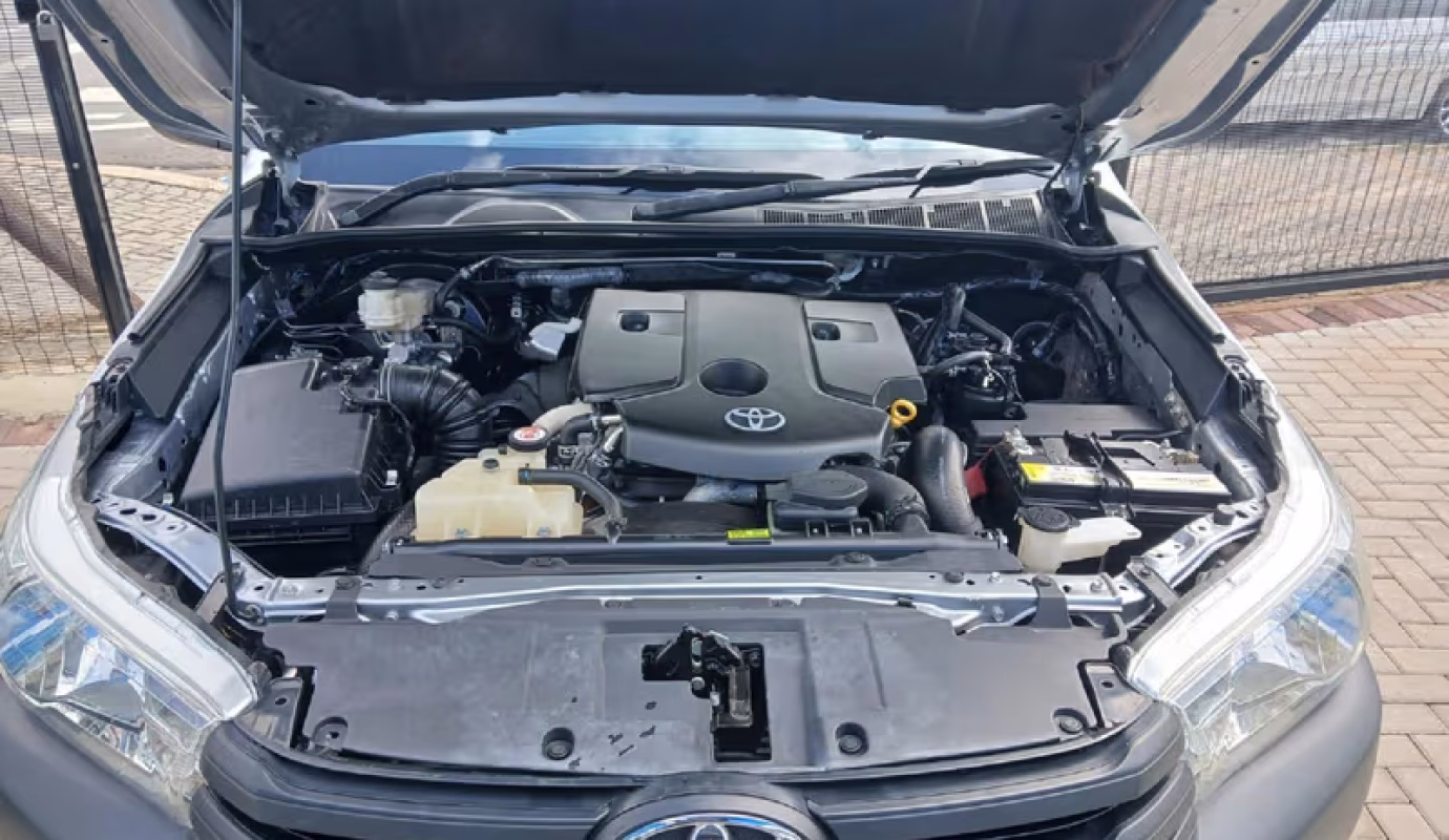 2020 Toyota Hilux LOW BASE TOYOTA HILUX 2.4