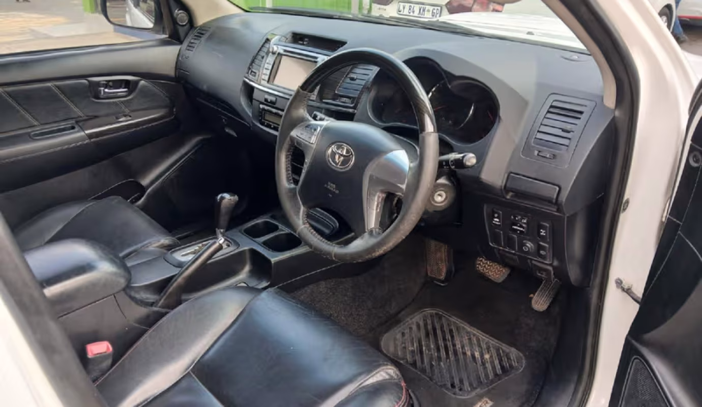 2015 Toyota Fortuner 3.0 D-4D Raised Body