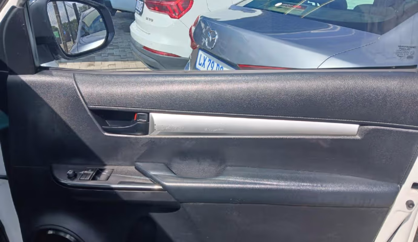 2023 Toyota Hilux LOW BASE TOYOTA HILUX 2.4