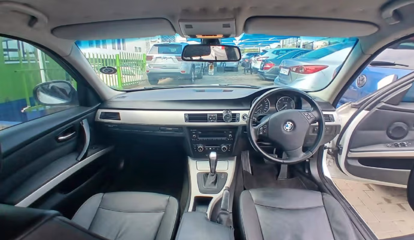 2009 BMW 3 Series 320i Exclusive Auto