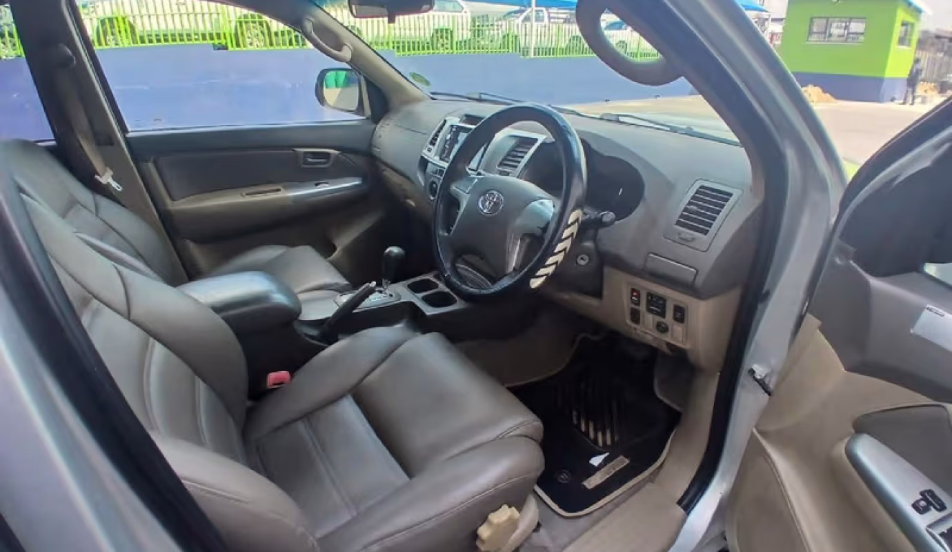 2013 Toyota Fortuner 2.5 D-4D Raised Body Auto