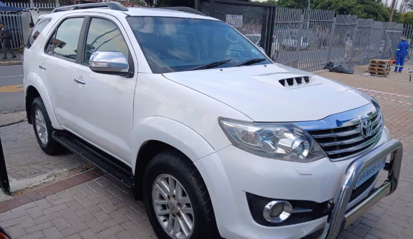 2015 Toyota Fortuner 3.0 D-4D Raised Body