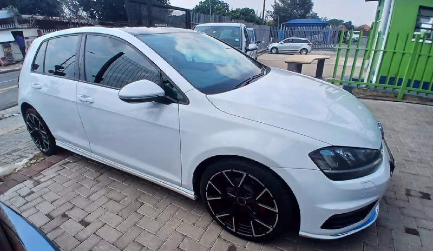 2017 Volkswagen Golf VII 2.0 TSI R Auto