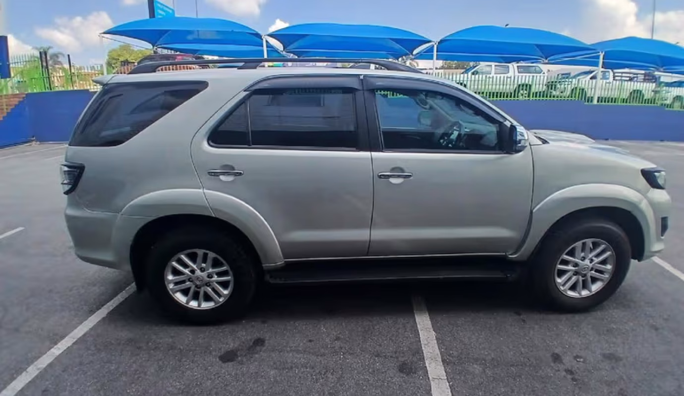 2013 Toyota Fortuner 2.5 D-4D Raised Body Auto