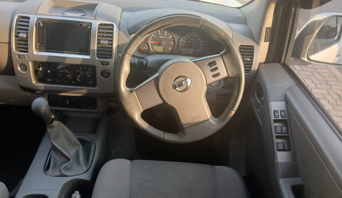 2010 Nissan Navara 2.5 4×2 TDI double cab