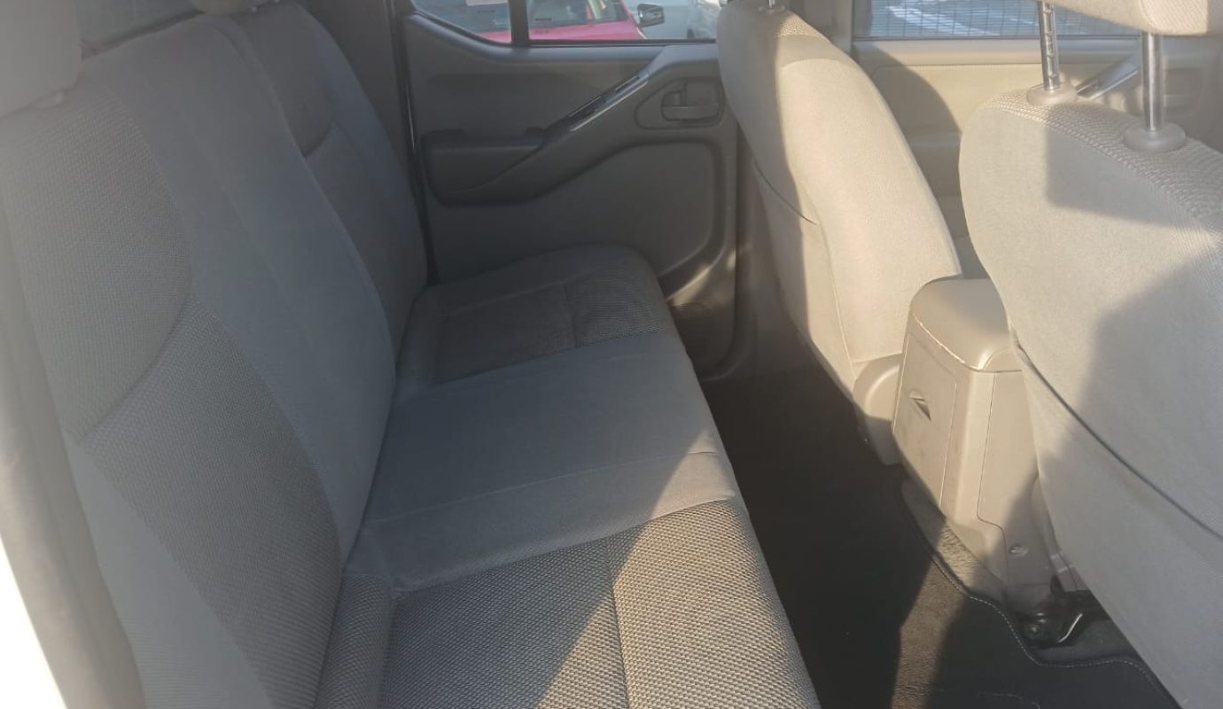 2010 Nissan Navara 2.5 4×2 TDI double cab