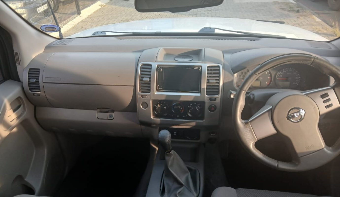 2010 Nissan Navara 2.5 4×2 TDI double cab