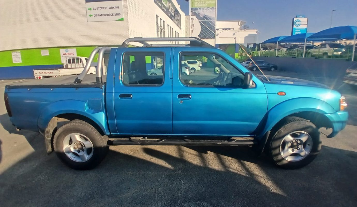 2009 Nissan Hardbody 2.4 Double Cab 4×2