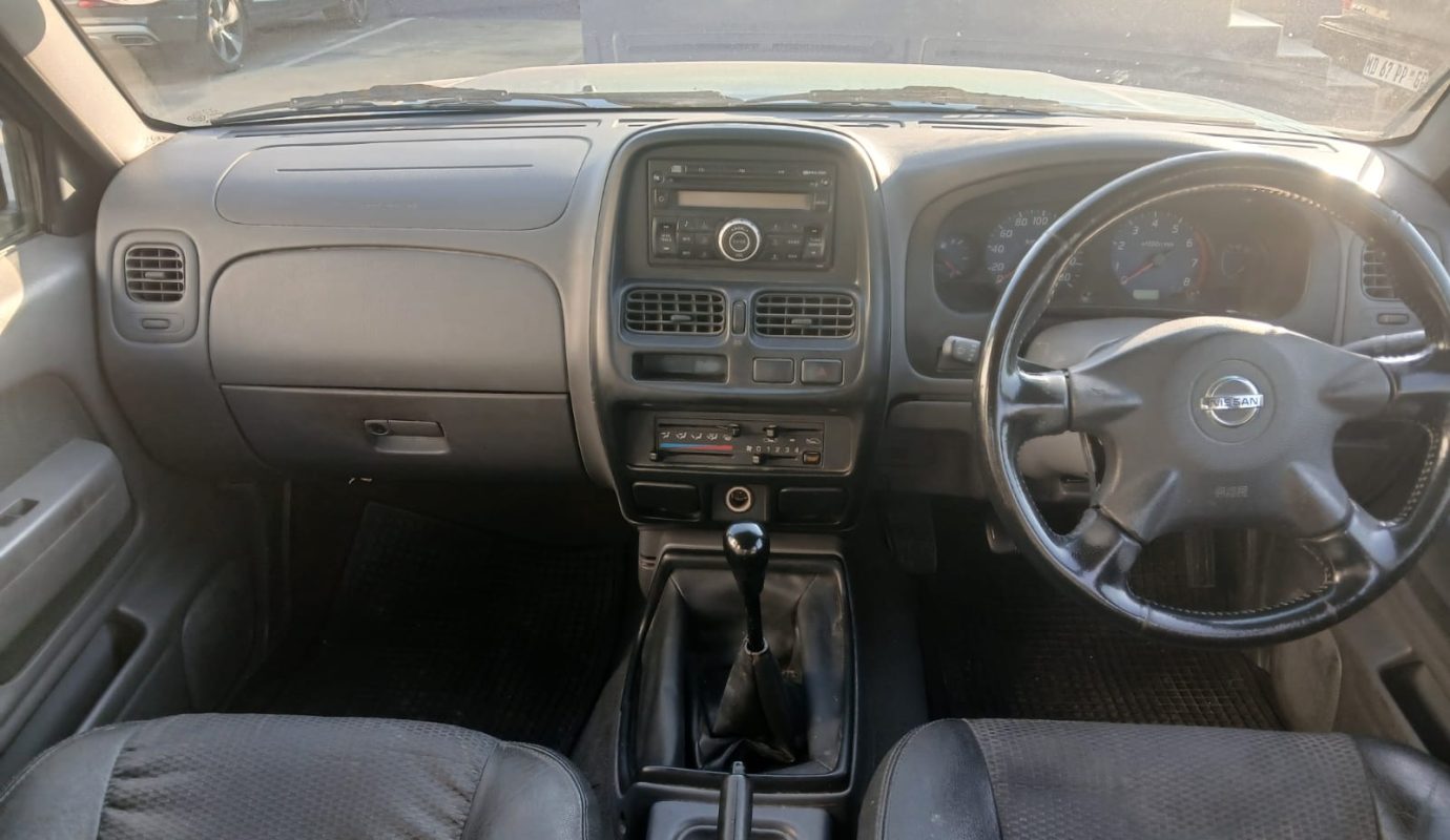 2009 Nissan Hardbody 2.4 Double Cab 4×2