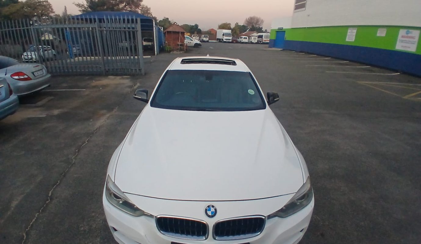 2014 BMW F30 320I M-sport