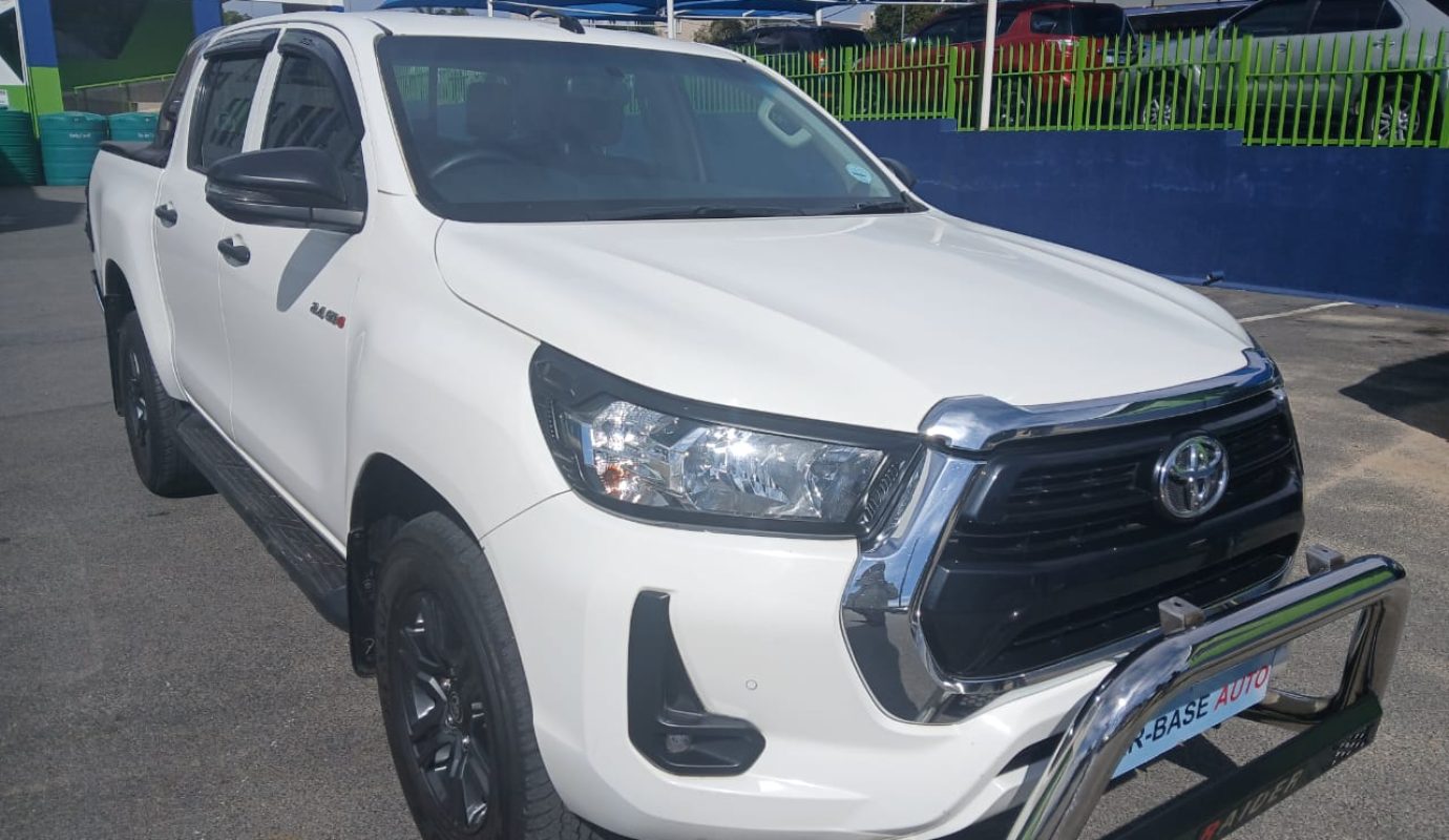 Toyota hilux 2.8GD6 4×2 supper cab