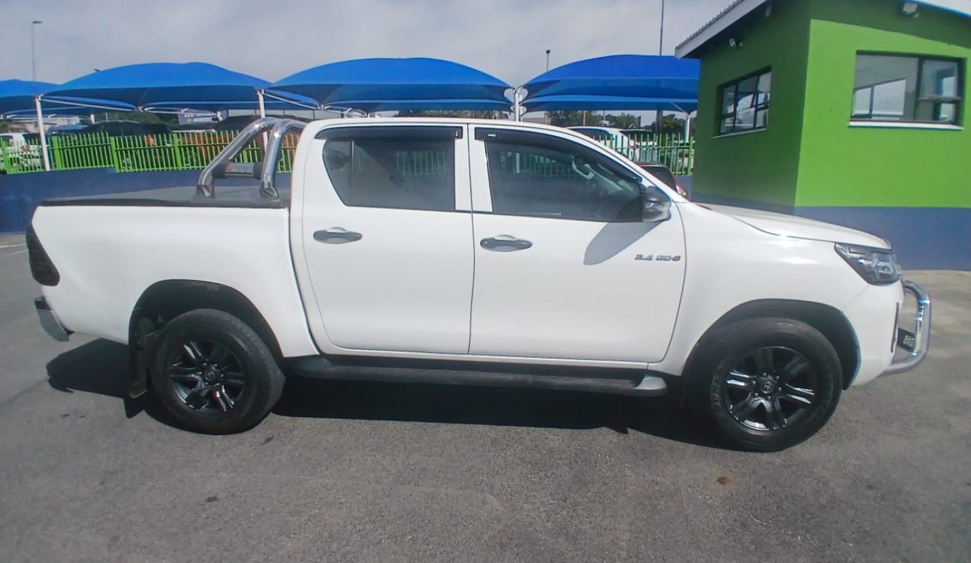 Toyota hilux 2.8GD6 4×2 supper cab