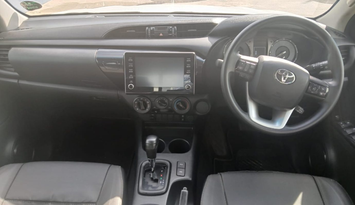 Toyota hilux 2.8GD6 4×2 supper cab