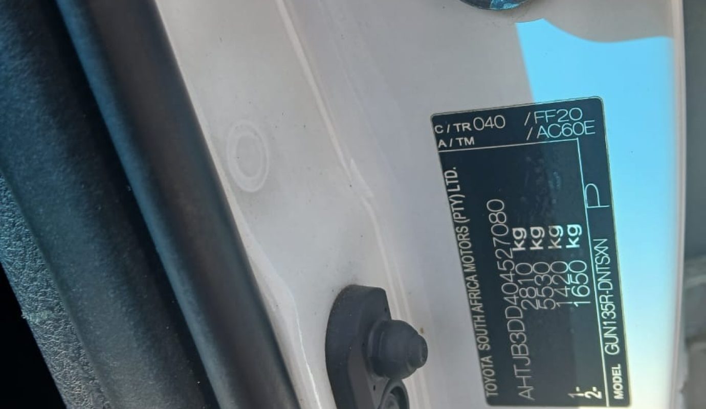 Toyota hilux 2.8GD6 4×2 supper cab