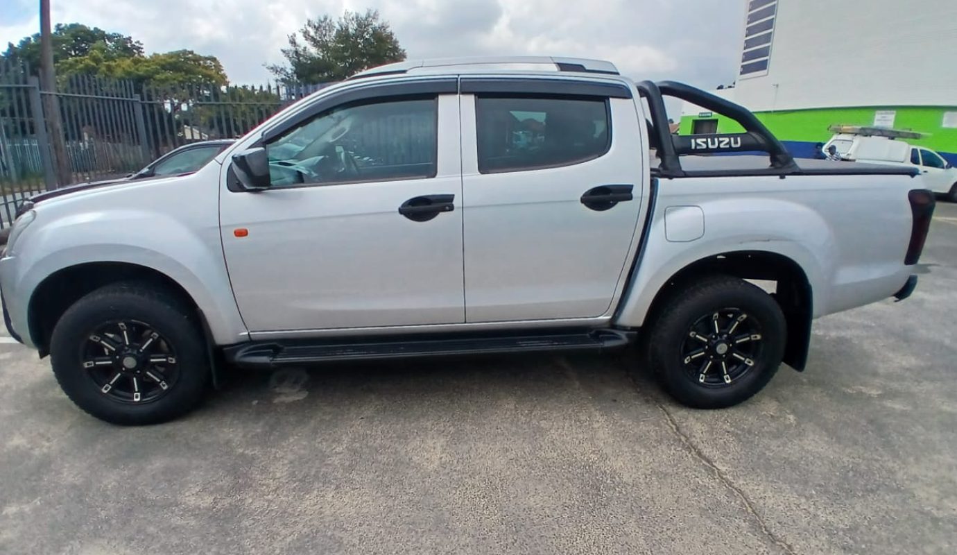 2016 Isuzu DTEQ D-MAX KB250 2.5 Double Cab 4×2 | Manual | Full Service History | R255,000