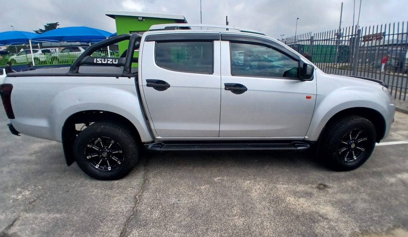 2016 Isuzu DTEQ D-MAX KB250 2.5 Double Cab 4×2 | Manual | Full Service History | R255,000