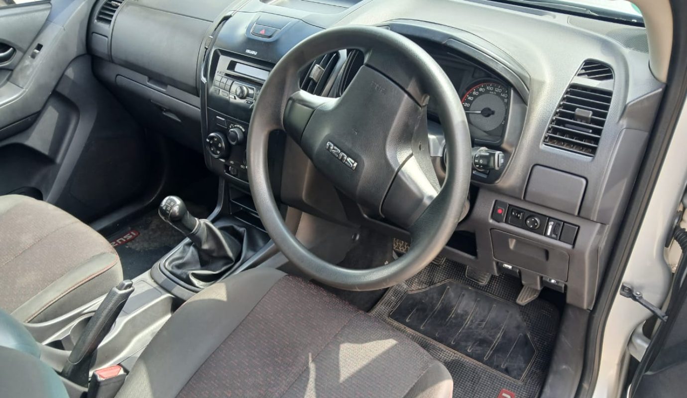 2016 Isuzu DTEQ D-MAX KB250 2.5 Double Cab 4×2 | Manual | Full Service History | R255,000