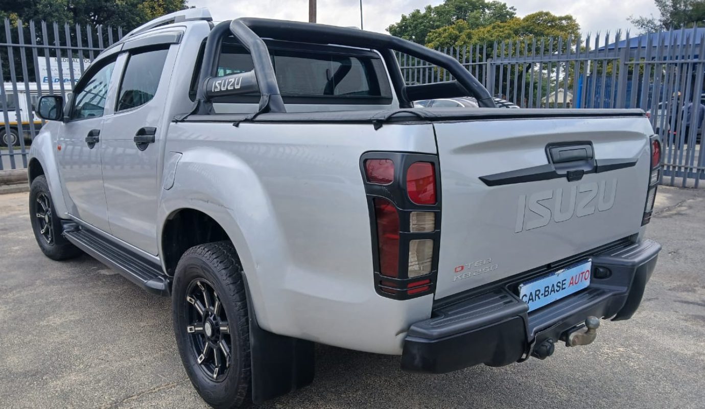 2016 Isuzu DTEQ D-MAX KB250 2.5 Double Cab 4×2 | Manual | Full Service History | R255,000