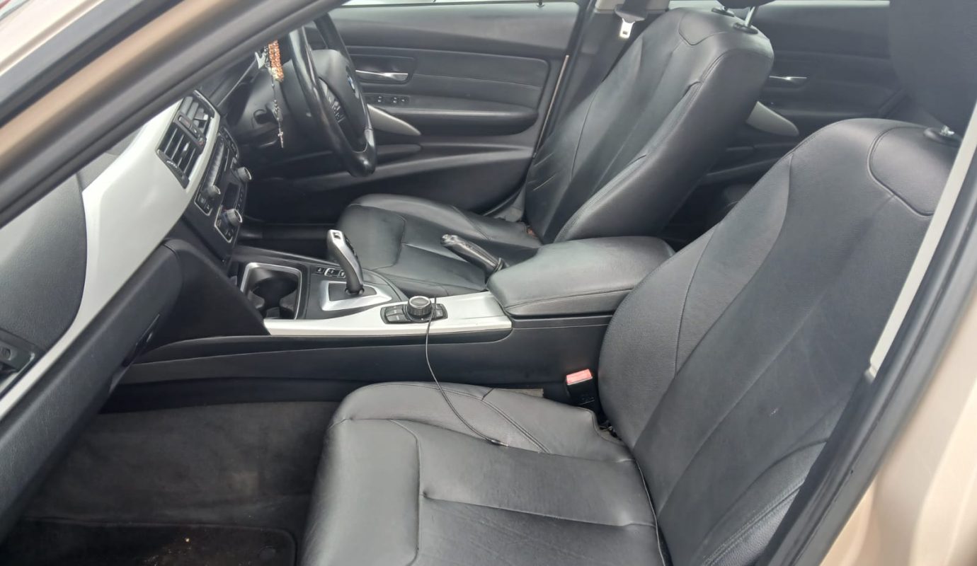 2013 BMW 320i  Automatic