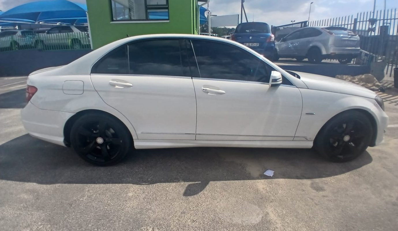 2014  Mercedes Benz C200 Automatic