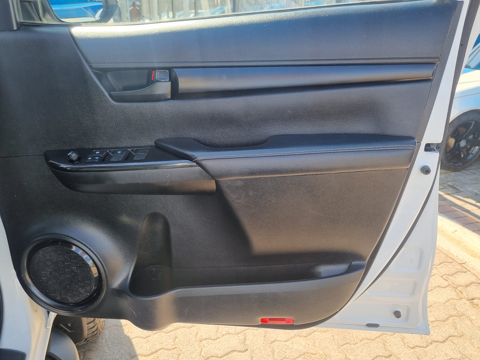 
								2023 Toyota Hilux 2.4 GD-6 4×4 Legend GR Sport – Double Cab | full									