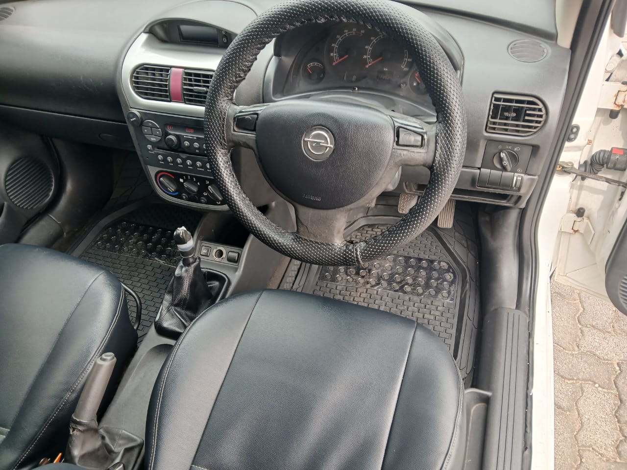 
								2010 Opel Corsa 1.7 DTI Utility Bakkie – Diesel | full									