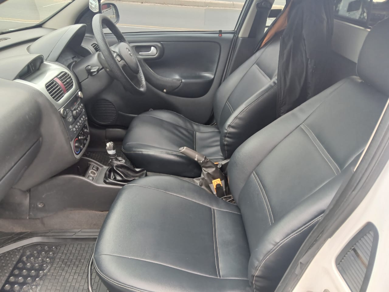 
								2010 Opel Corsa 1.7 DTI Utility Bakkie – Diesel | full									