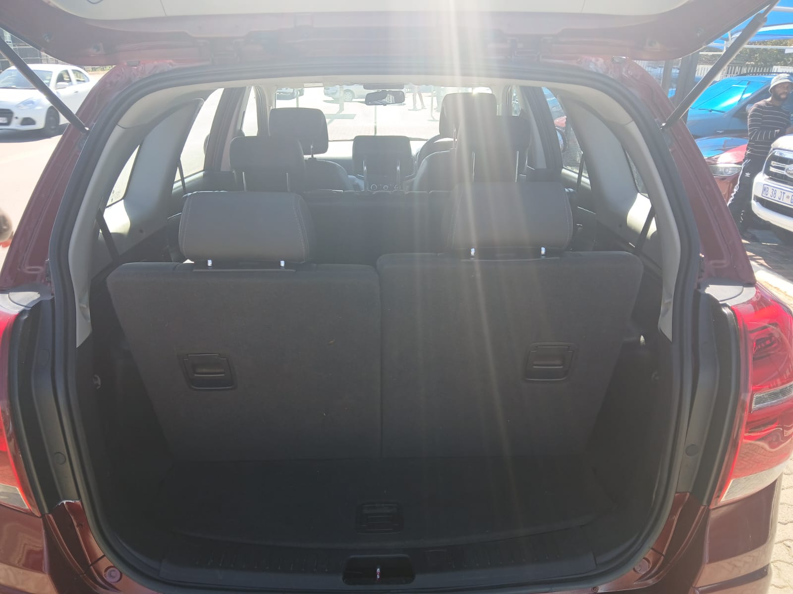 
								2017 Chevrolet Captiva 2.0D LT Automatic – 7-Seater | full									