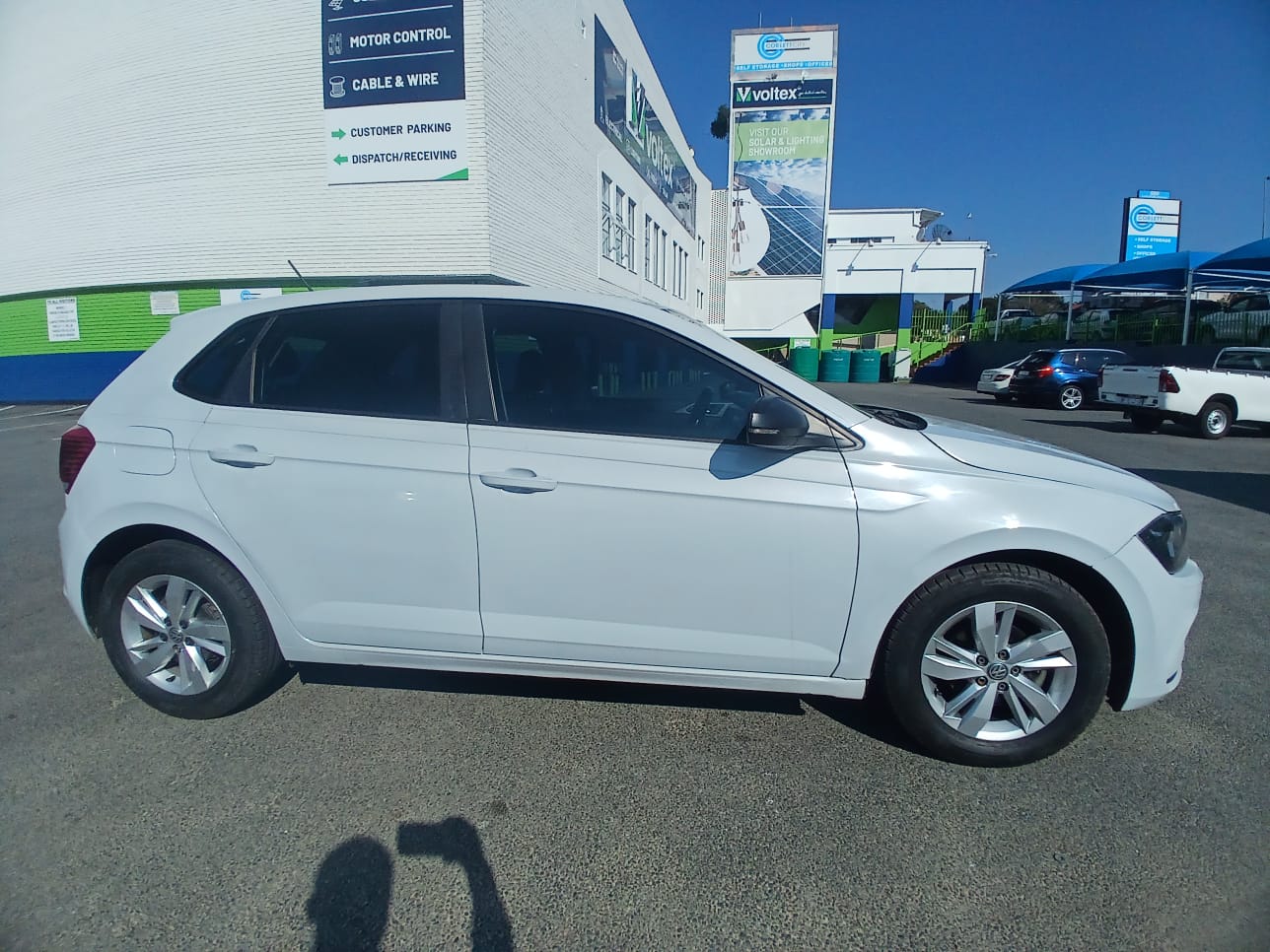 
								2020 VW Polo 8 1.0 TSI Manual – FSH | full									