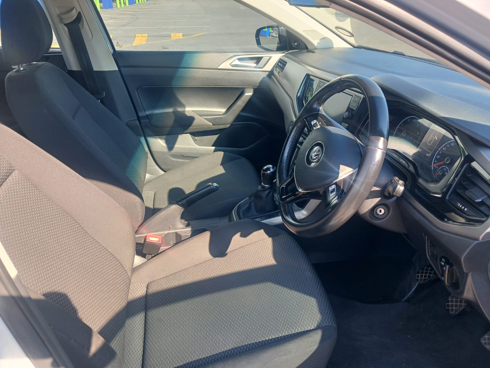 
								2020 VW Polo 8 1.0 TSI Manual – FSH | full									