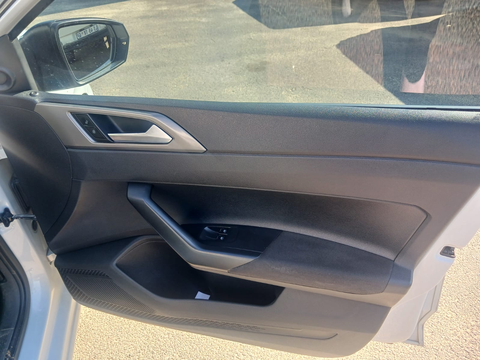 
								2020 VW Polo 8 1.0 TSI Manual – FSH | full									