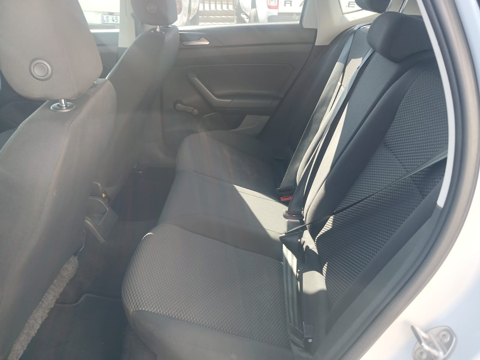 
								2020 VW Polo 8 1.0 TSI Manual – FSH | full									