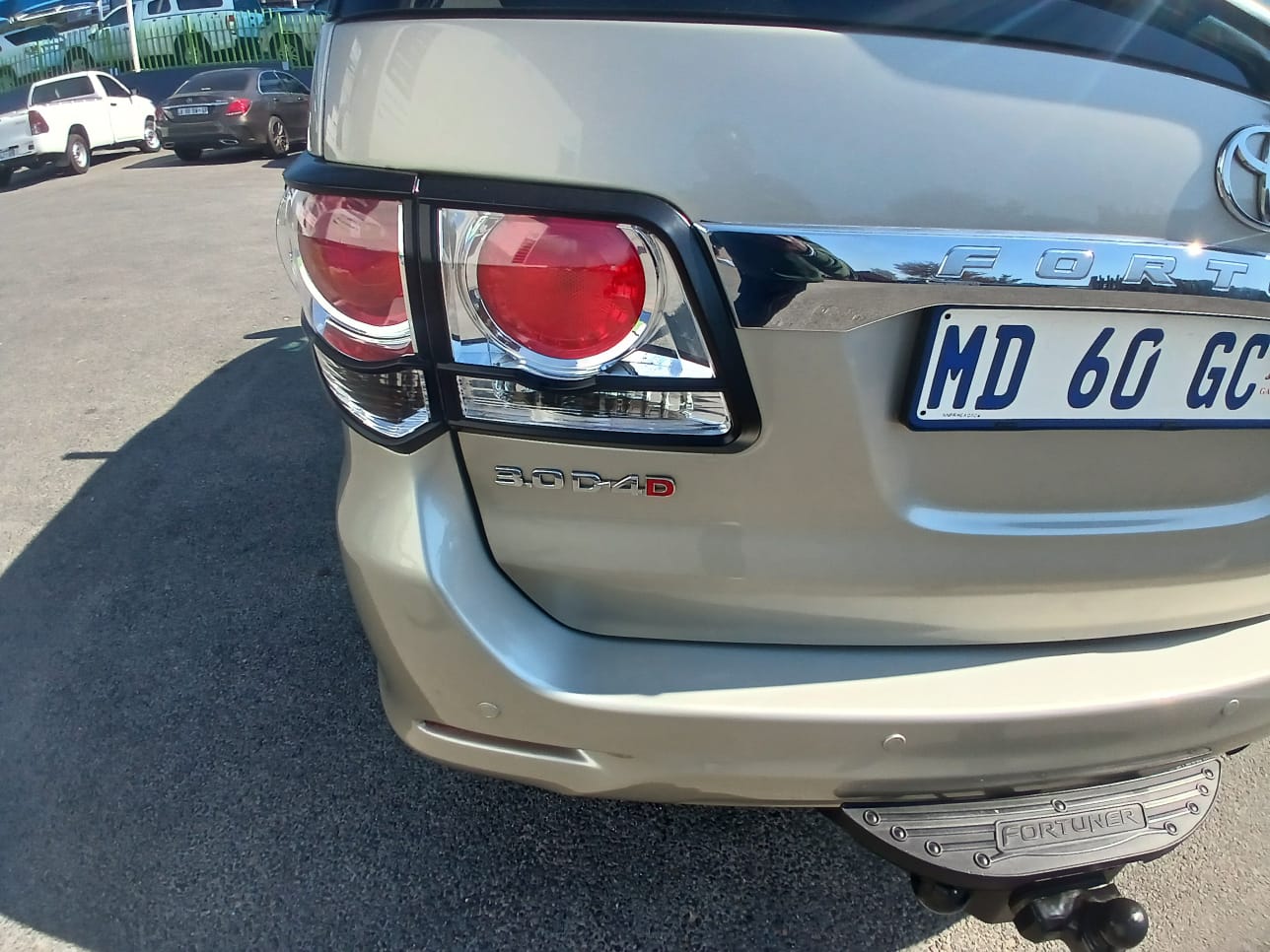 
								2014 Toyota Fortuner 3.0 D-4D 4×2 Auto – Diesel | full									