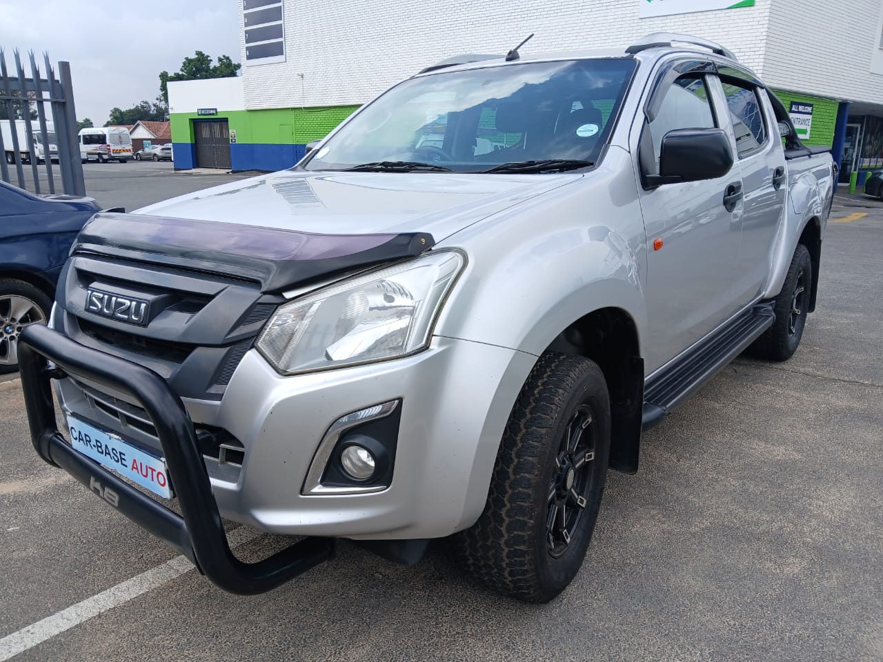 
								2016 Isuzu KB250 D-TEQ D-MAX Double Cab 4×2 Manual – Diesel | full									