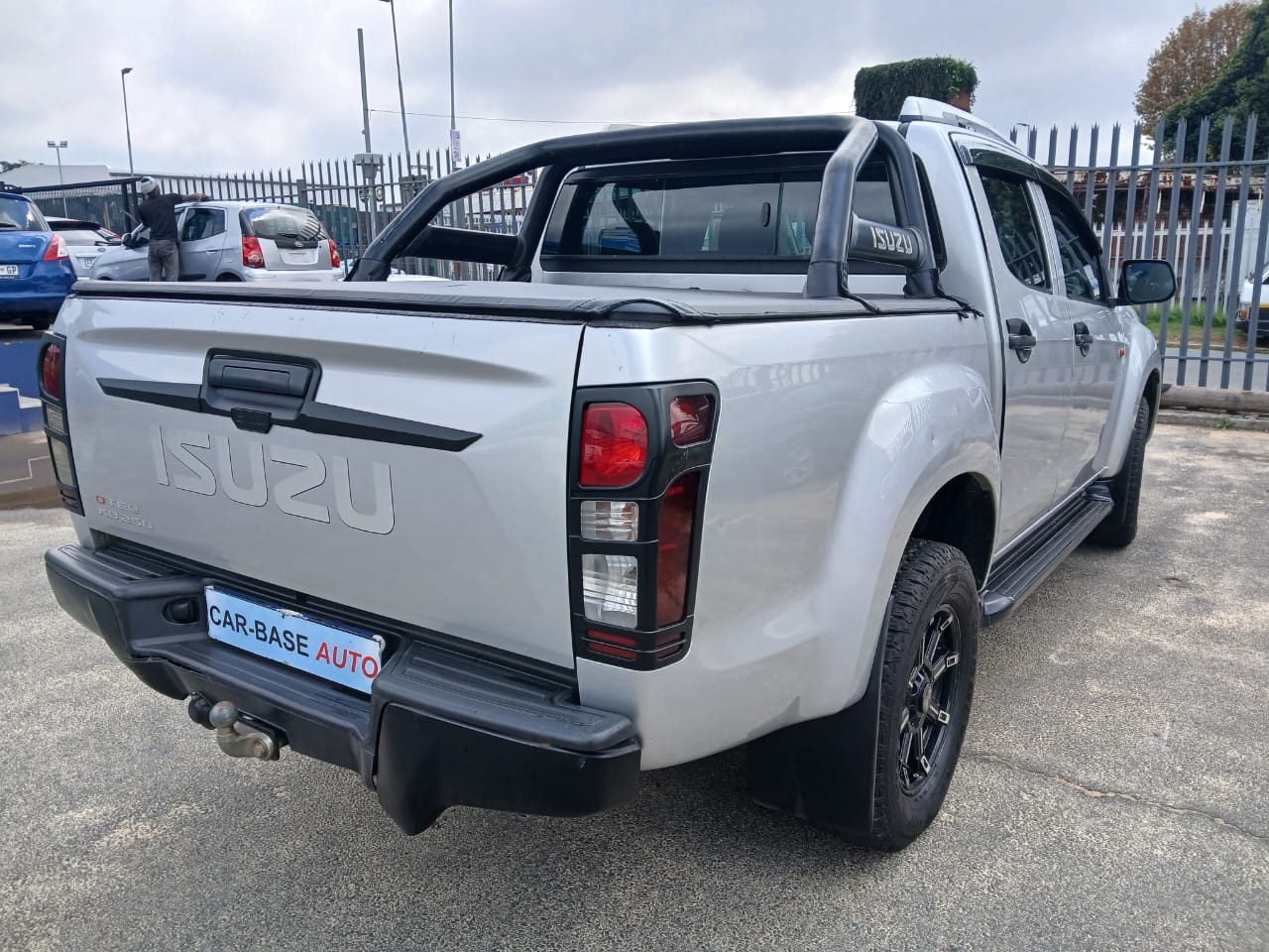 
								2016 Isuzu KB250 D-TEQ D-MAX Double Cab 4×2 Manual – Diesel | full									