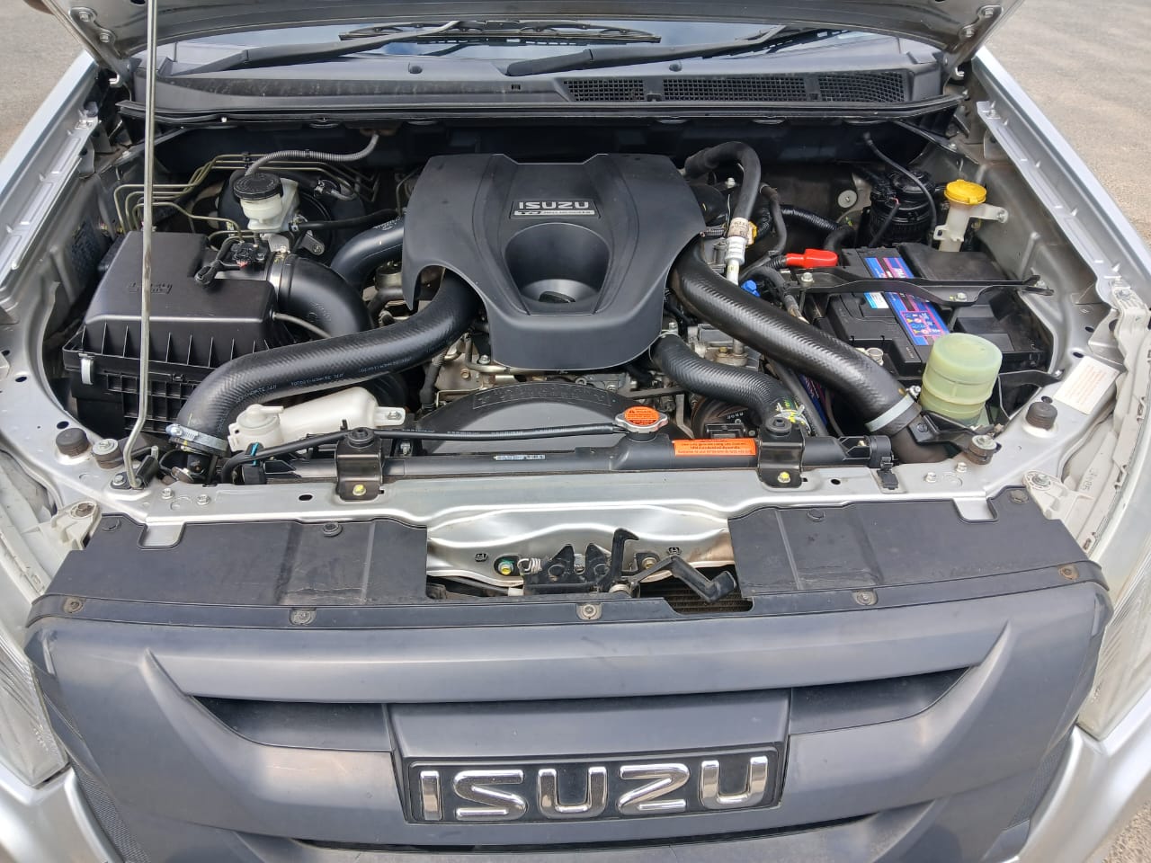 
								2016 Isuzu KB250 D-TEQ D-MAX Double Cab 4×2 Manual – Diesel | full									