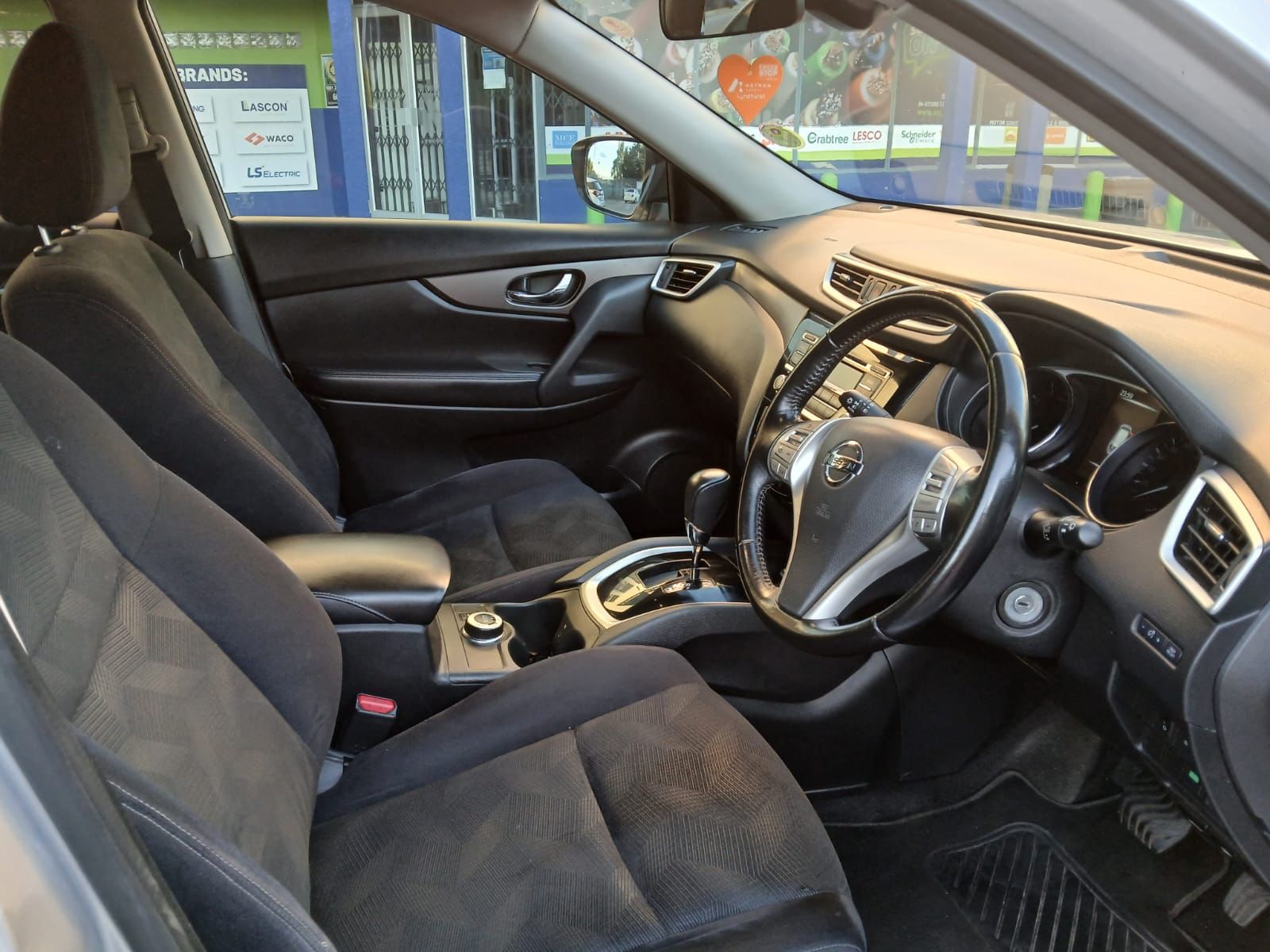 
								2018 Nissan X-Trail 2.5 4×4 Automatic – SUV | Petrol | full									