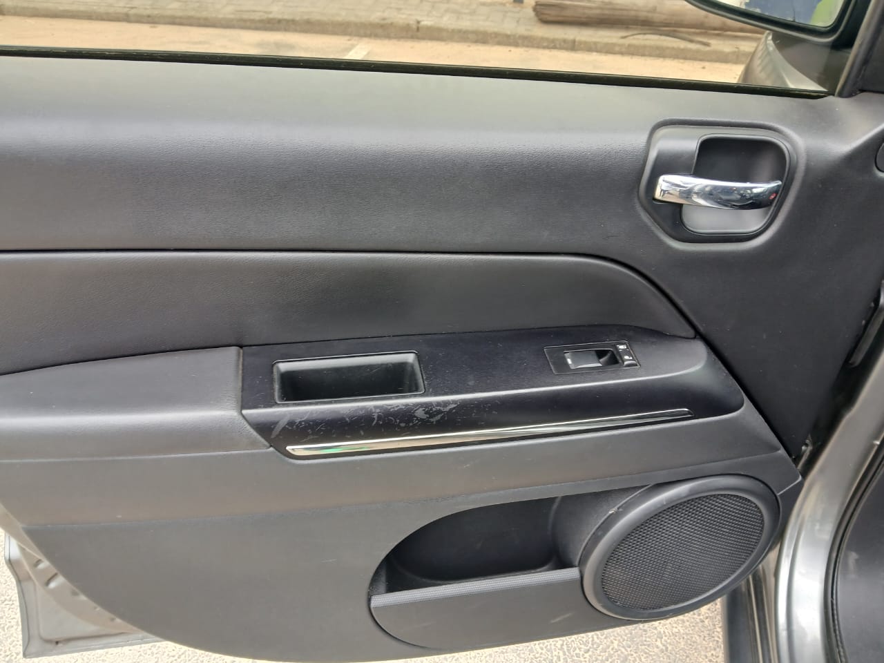 
								2013 Jeep Compass Limited 2.0 Auto – Leather | Petrol | full									