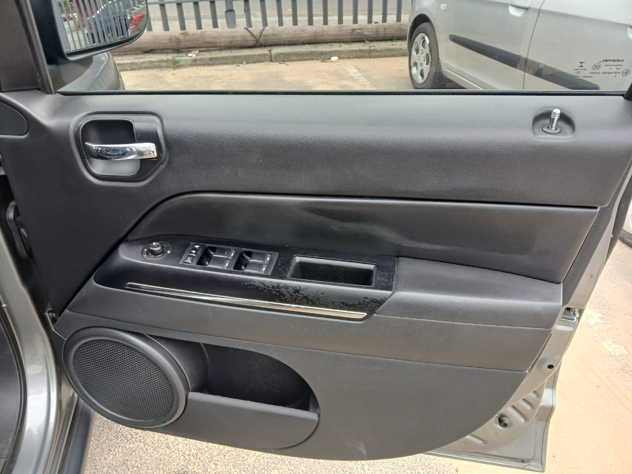 
								2013 Jeep Compass Limited 2.0 Auto – Leather | Petrol | full									