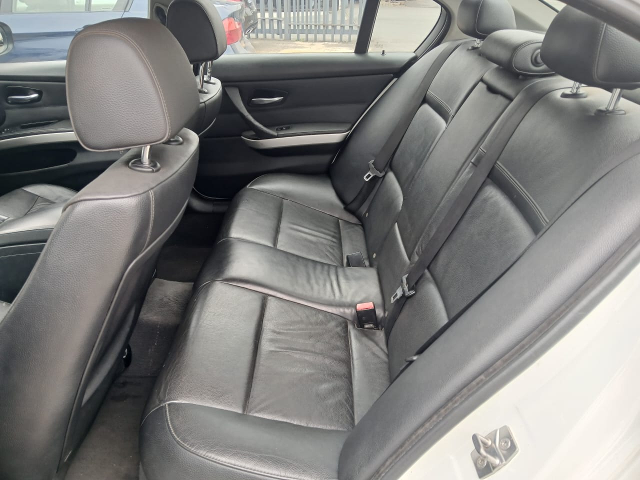 
								2009 BMW 320d Automatic – Diesel | full									