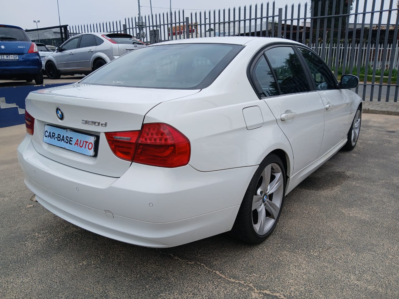 
								2009 BMW 320d Automatic – Diesel | full									