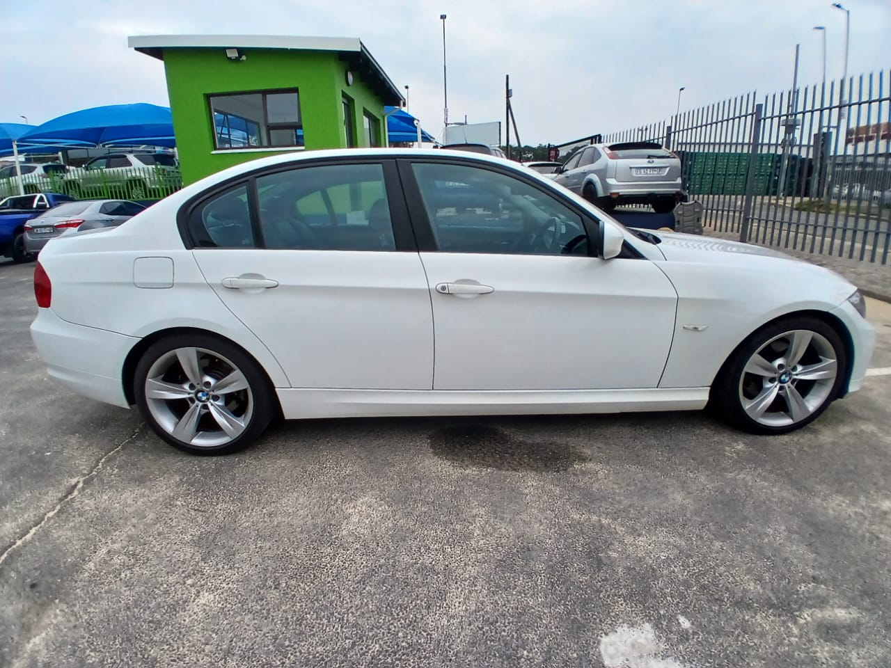
								2009 BMW 320d Automatic – Diesel | full									