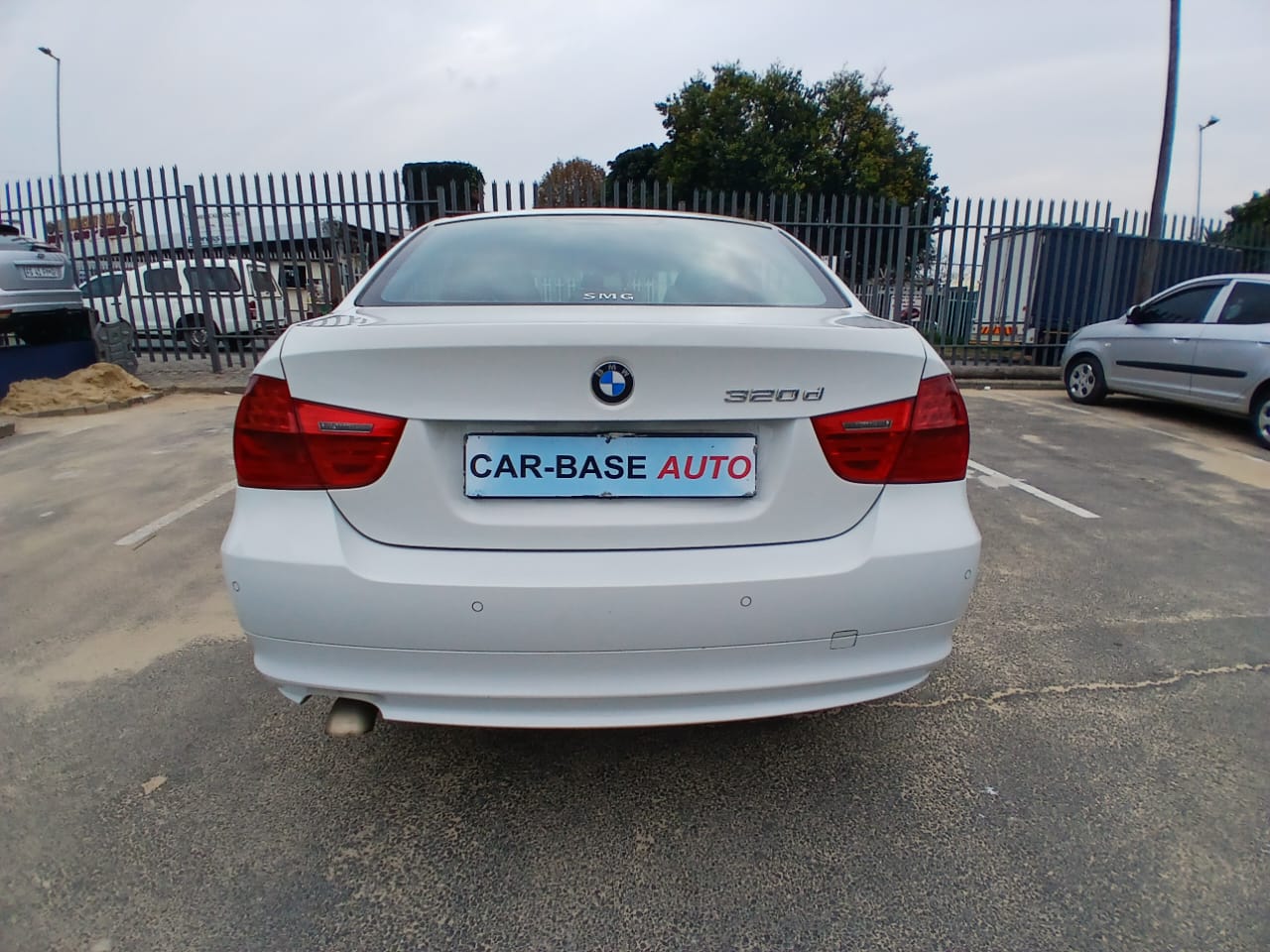 
								2009 BMW 320d Automatic – Diesel | full									