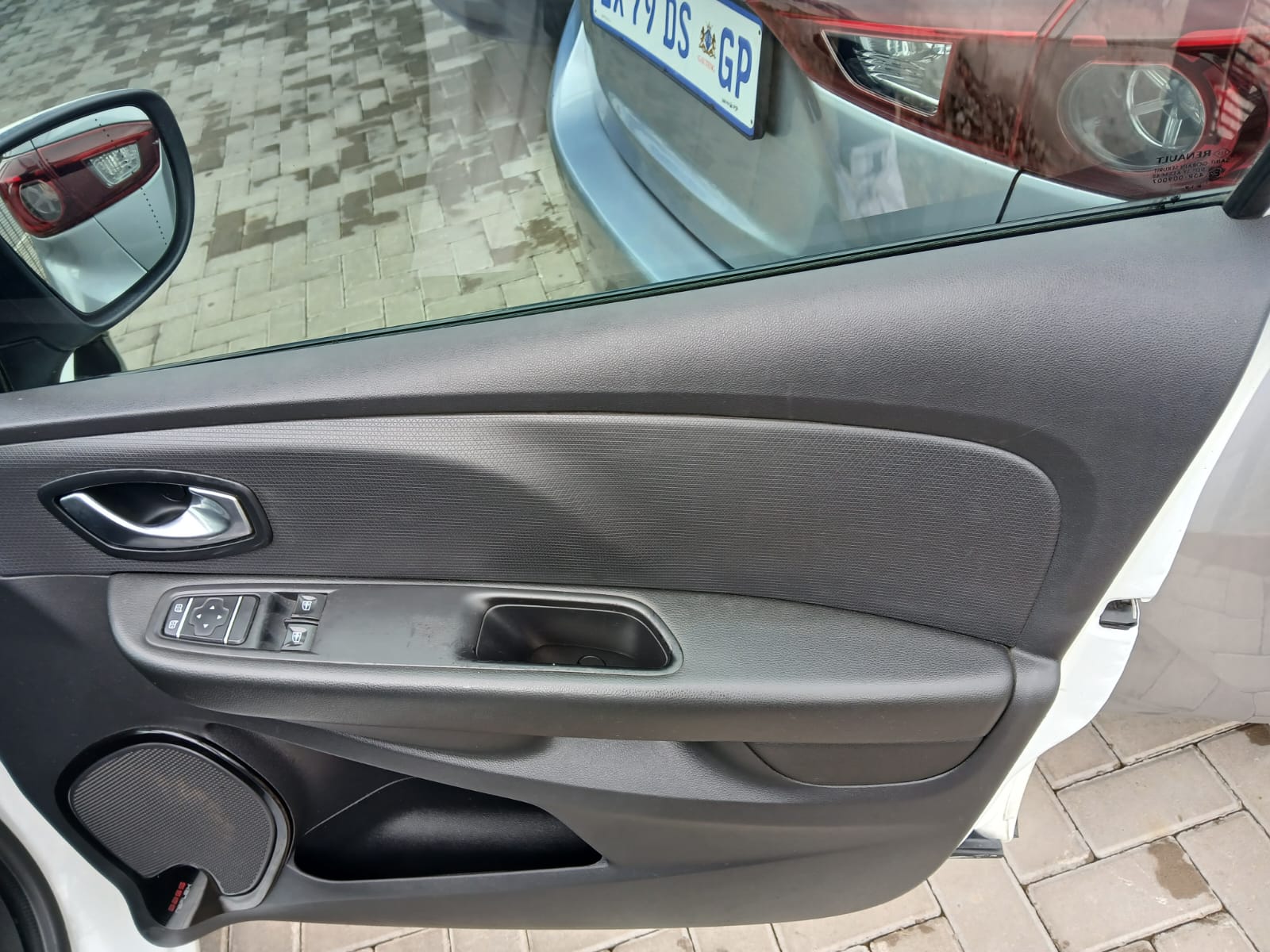 
								2019 Renault Clio IV 0.9 Turbo Manual – Petrol | full									