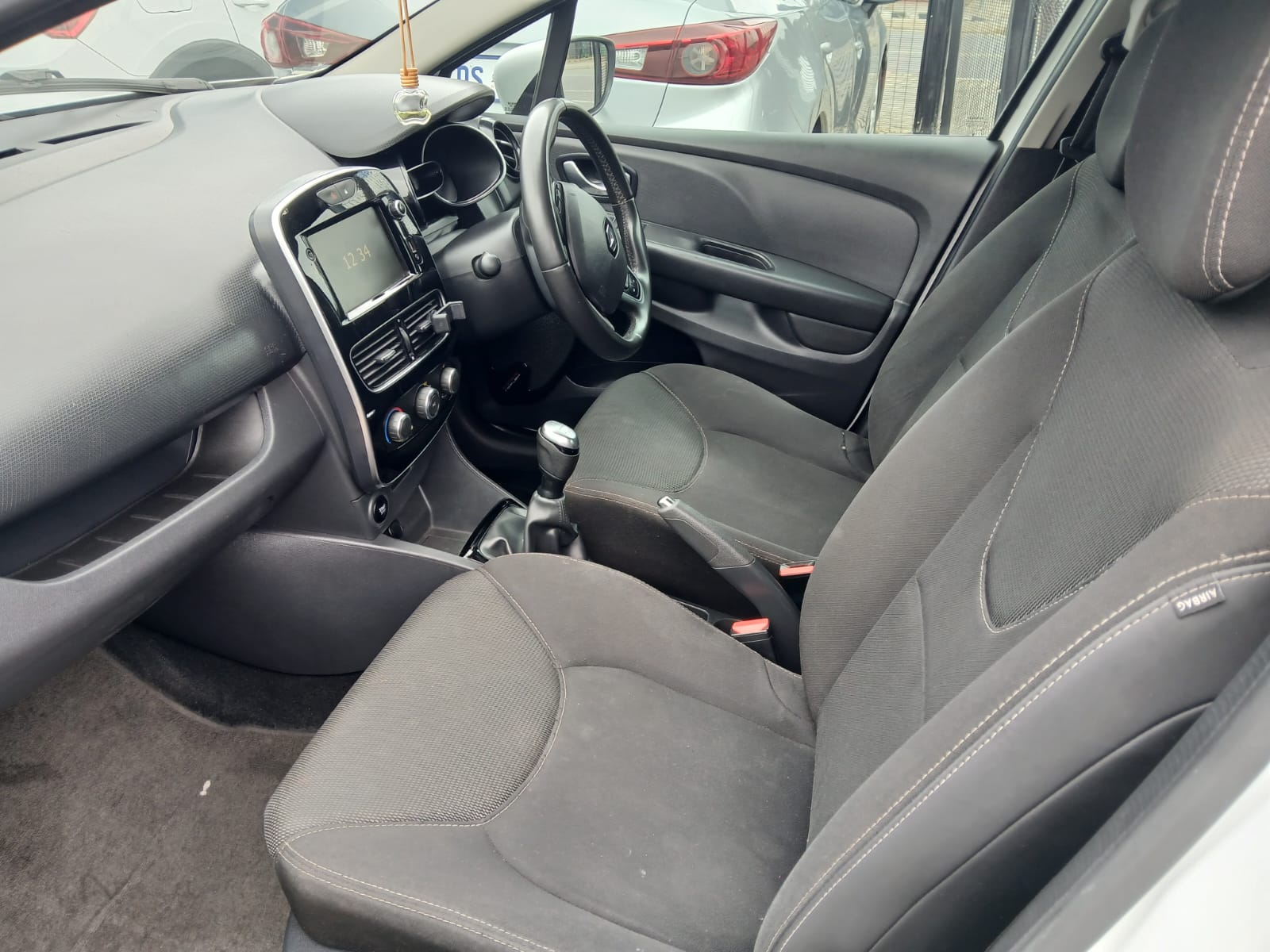 
								2019 Renault Clio IV 0.9 Turbo Manual – Petrol | full									