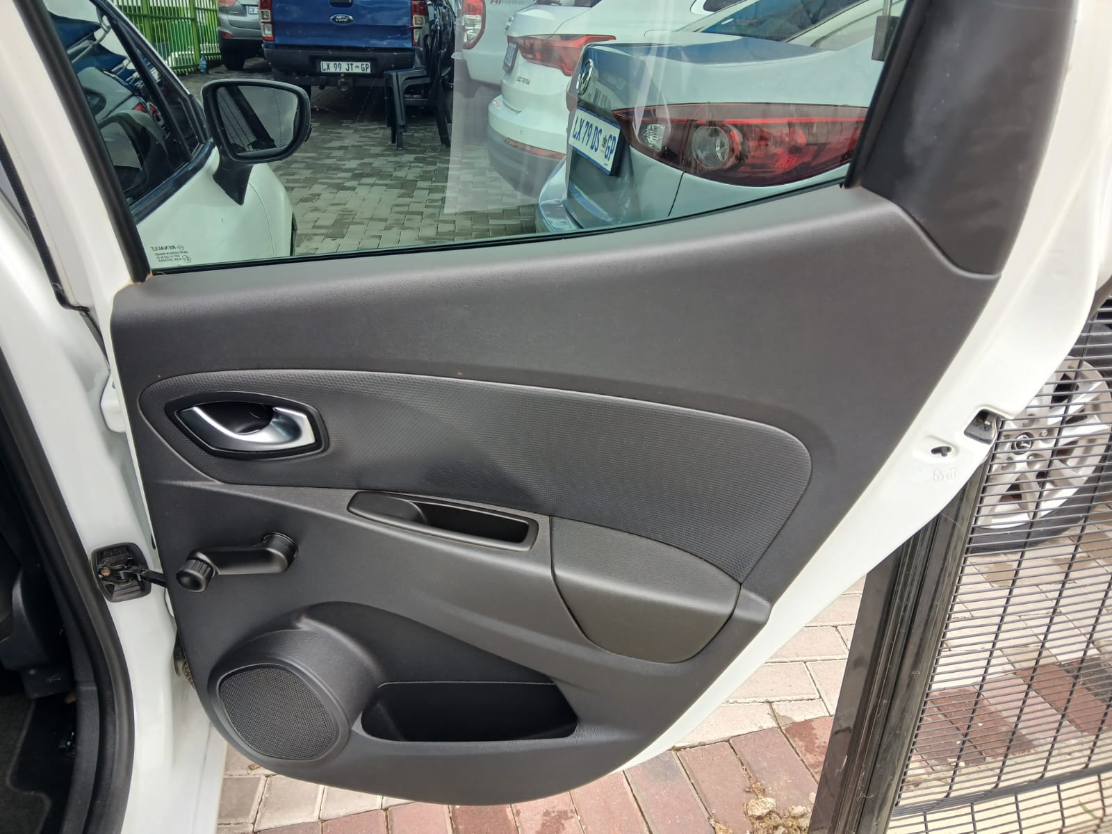 
								2019 Renault Clio IV 0.9 Turbo Manual – Petrol | full									