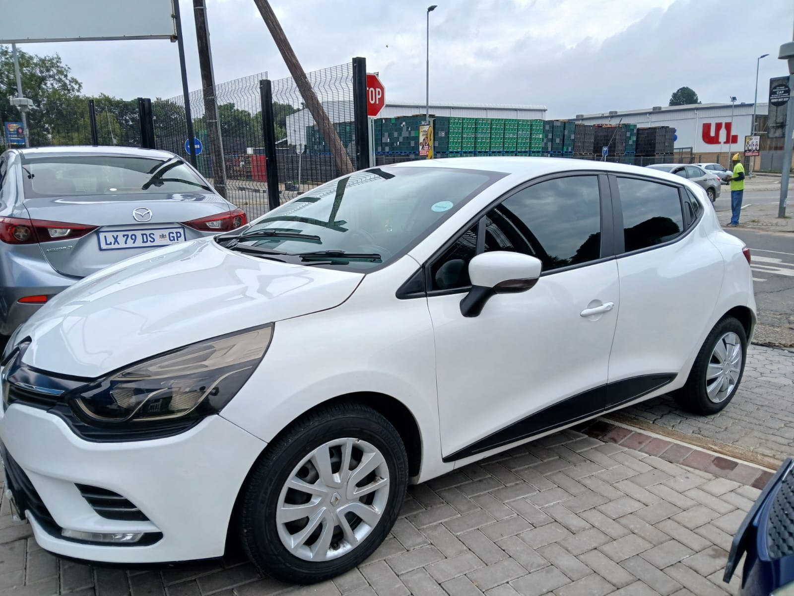
								2019 Renault Clio IV 0.9 Turbo Manual – Petrol | full									