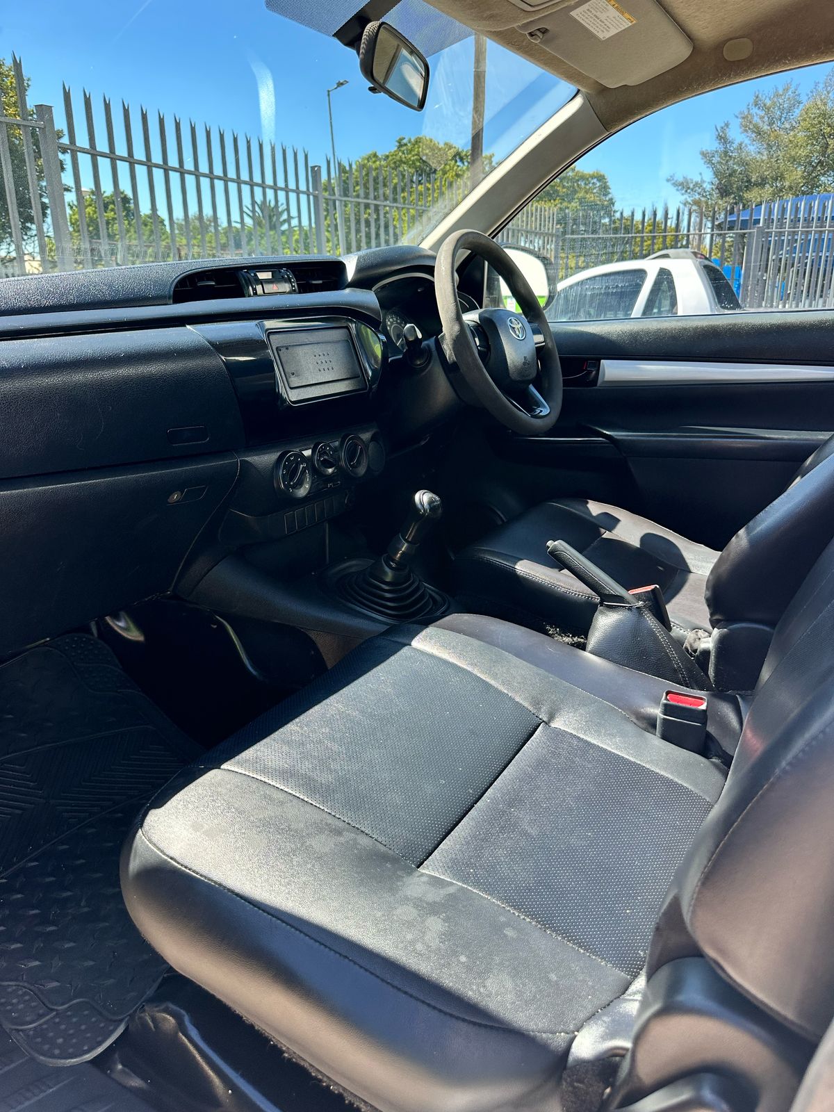 
								2018 Toyota Hilux 2.4 Single Cab full									