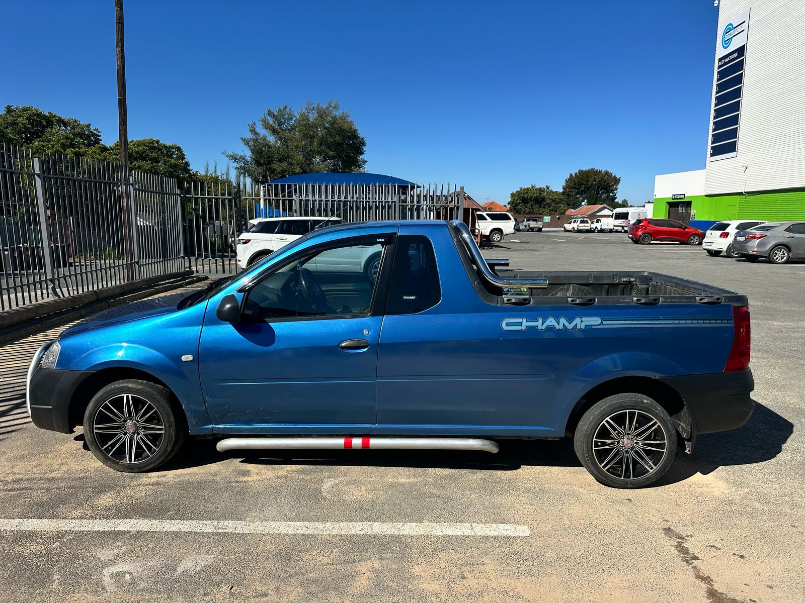 
								2015 Nissan NP200 1.6 full									