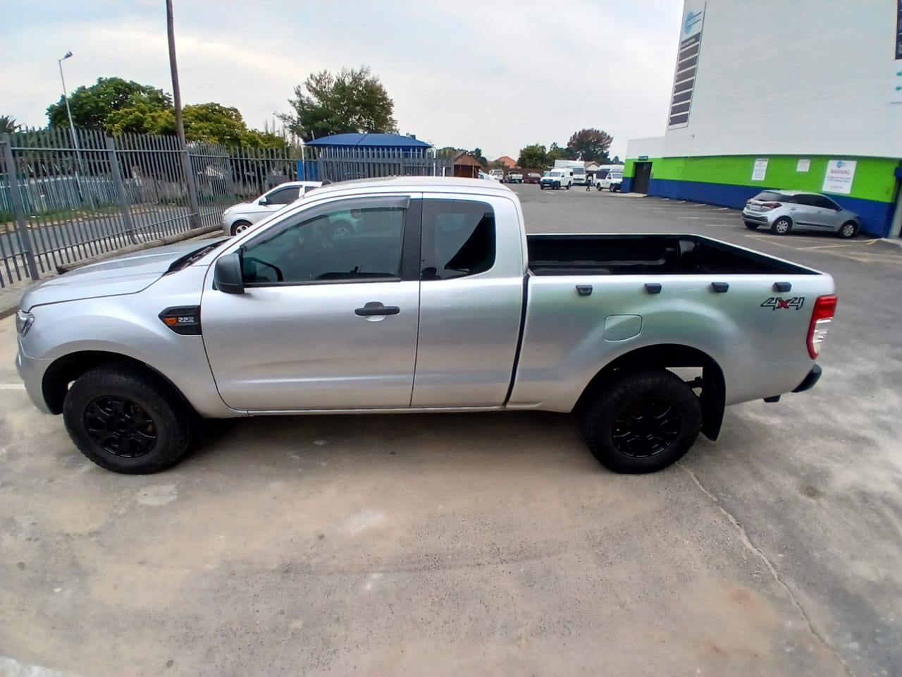 
								2017 Ford Ranger 2.2 Super Cab 4/4 full									